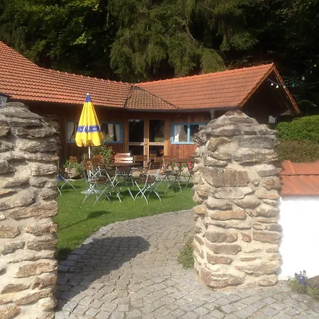 Otel Waldesruh Furth im Wald